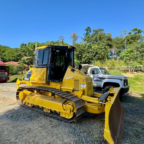 Trator de esteira Komatsu D51 usado revisado em Rio do Sul pela Expresso Iracema